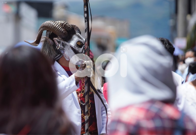 UIO-PROCESION-ALANGASI
