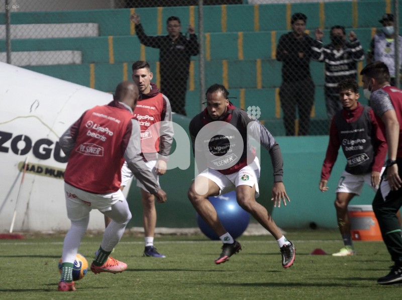 FBL-LIGAPRO-GUALACEO-MUSHUC-RUNA