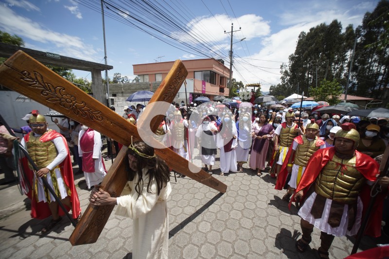 UIO-PROCESION-ALANGASI