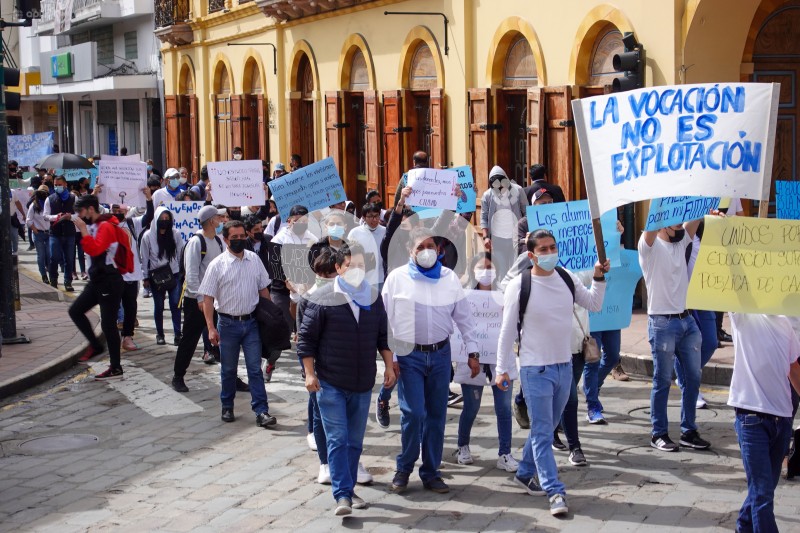 CUE-MARCHA-CONTRA-SENESCYT