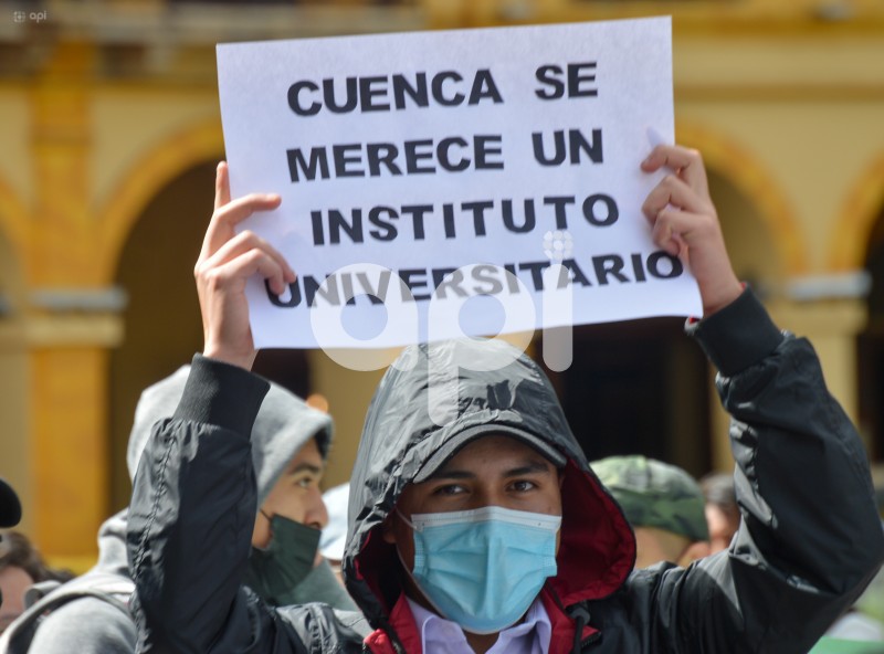 CUE-MARCHA-CONTRA-SENESCYT