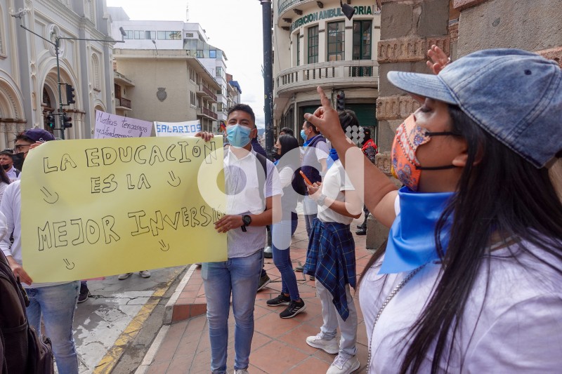 CUE-MARCHA-CONTRA-SENESCYT