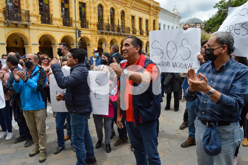 CUE-RIO-BURGAY-MARCHA-AUTORIDADES
