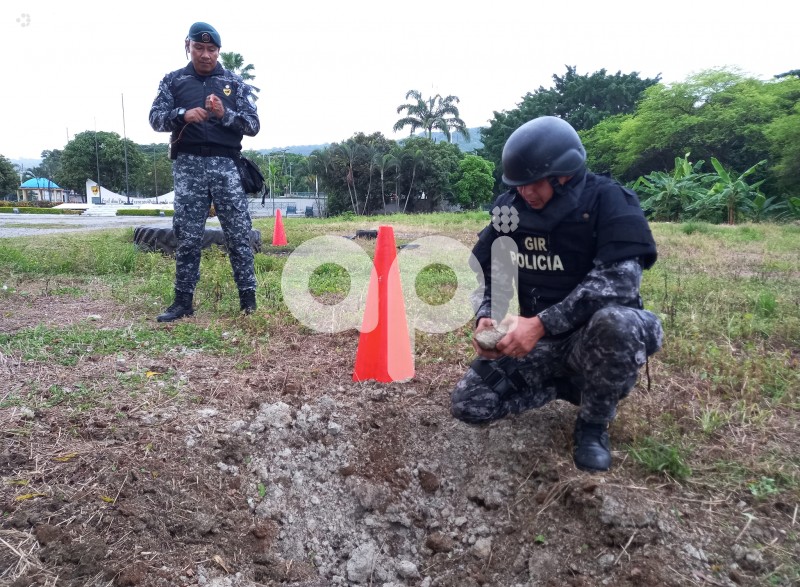 GYE-DEMOSTRACION-BOMBA