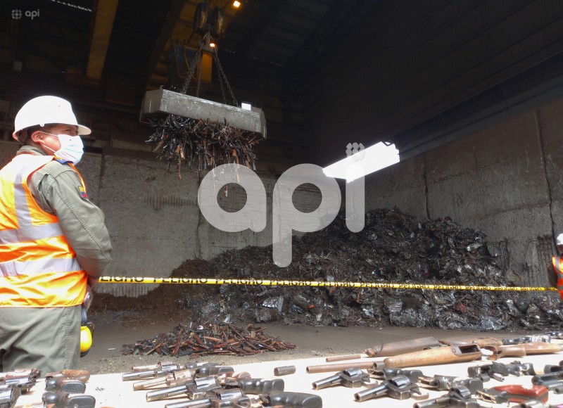 GYE-DESTRUCCION ARMAS