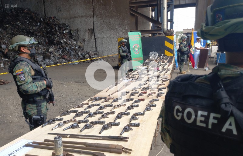 GYE-DESTRUCCION ARMAS