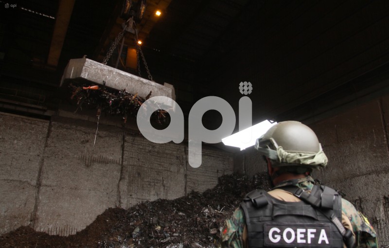 GYE-DESTRUCCION ARMAS