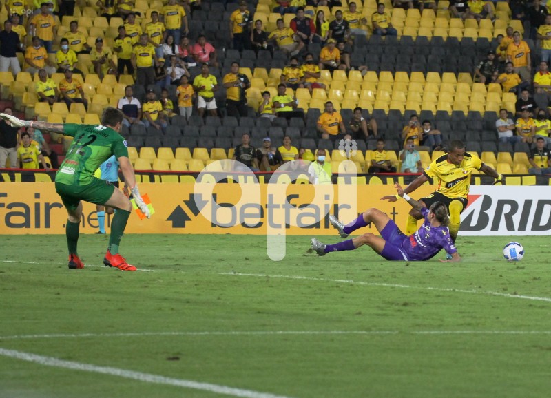 FBL-SUDAMERICANA-BARCELONA-METROPOLITANOS