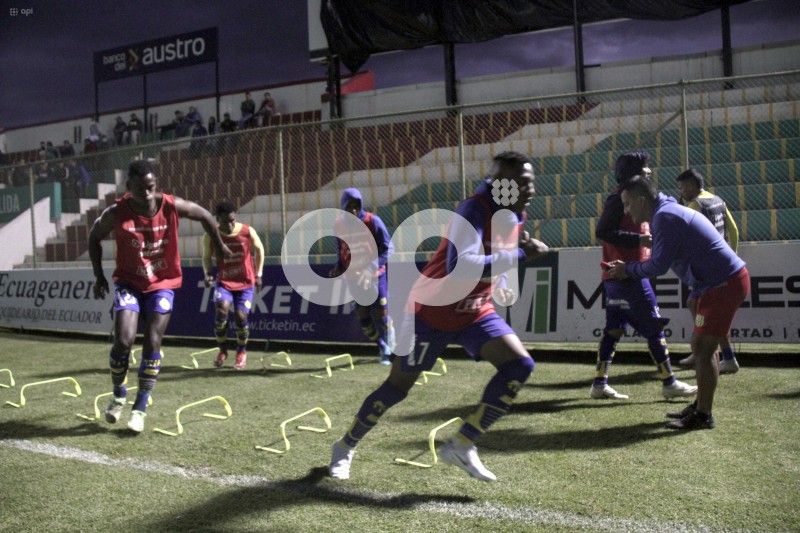 FBL-LIGAPRO-GUALACEO-MACARA