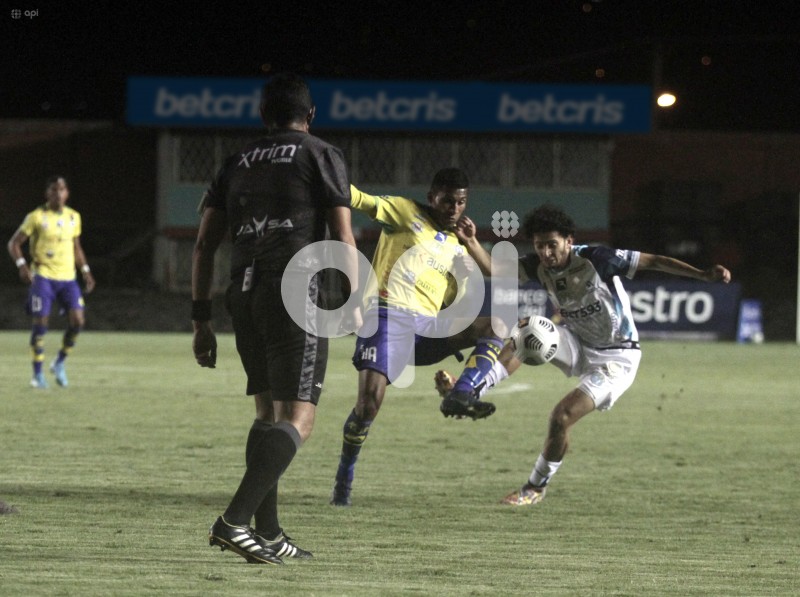 FBL-LIGAPRO-GUALACEO-MACARA