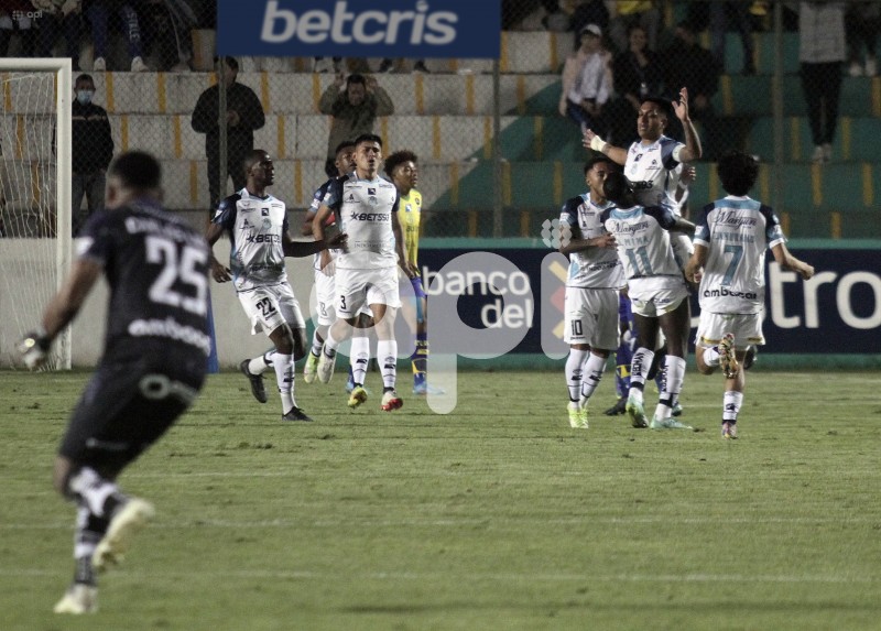 FBL-LIGAPRO-GUALACEO-MACARA
