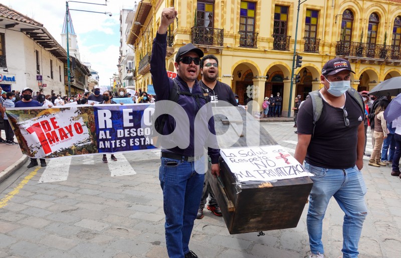 CUE-MARCHA-PRIMERO-MAYO