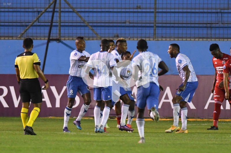 FBL-SUDAMERICANA-9OCT-DIM