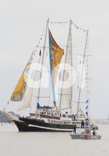 GYE-A TODA VELA