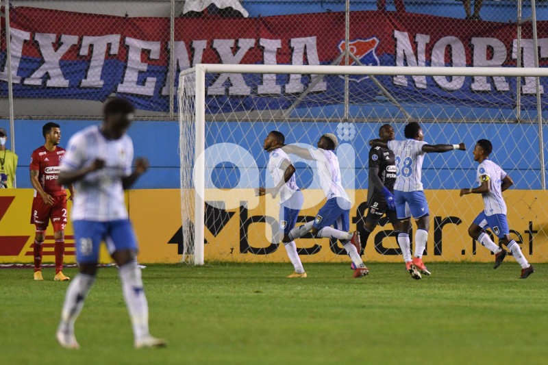 FBL-SUDAMERICANA-9OCT-DIM