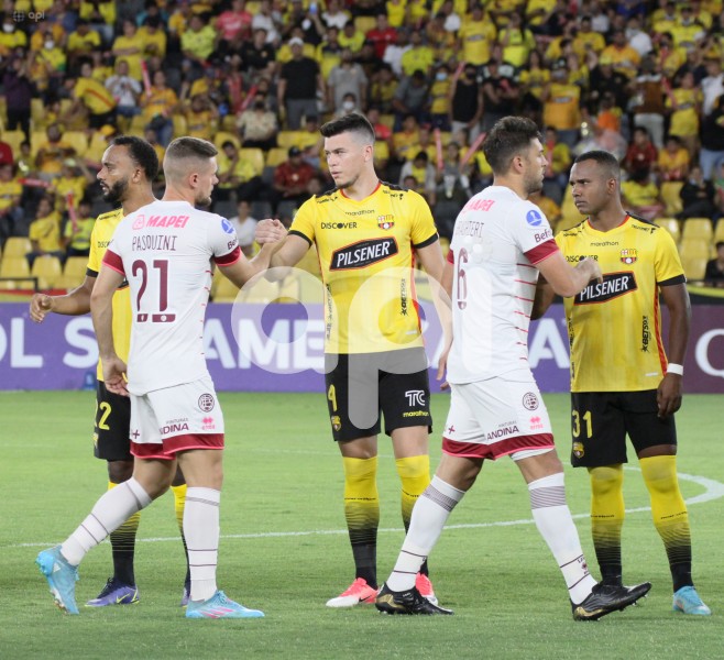 FBL-SUDAMERICANA-BARCELONA-LANÚS