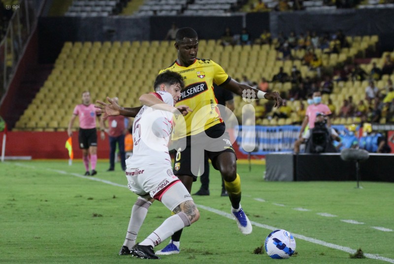 FBL-SUDAMERICANA-BARCELONA-LANÚS