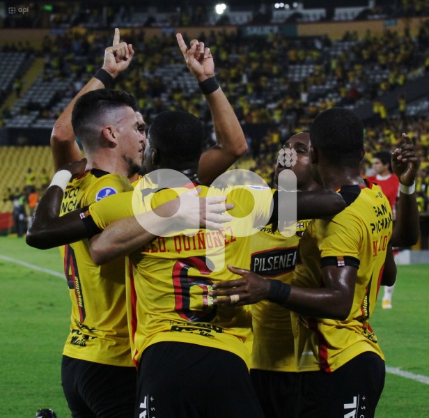 FBL-SUDAMERICANA-BARCELONA-LANÚS