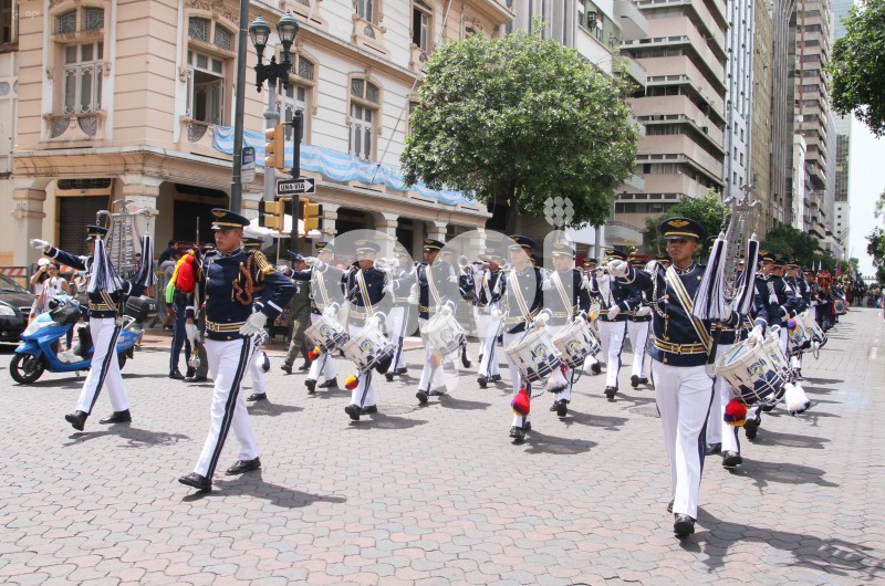 GYE-CEREMONIA MILITAR
