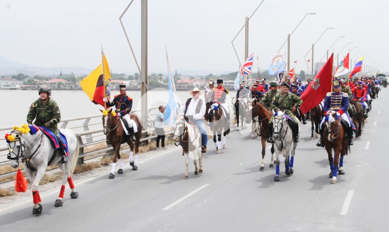 GYE-CEREMONIA MILITAR