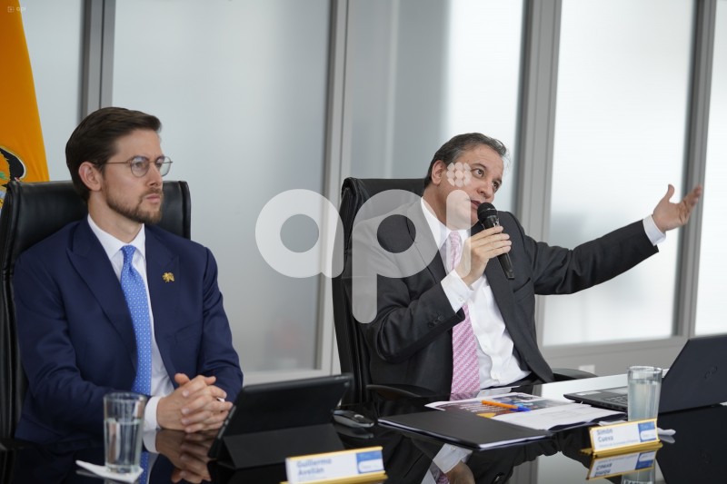 UIO-CONVERSATORIO-FINANZAS-CUEVA