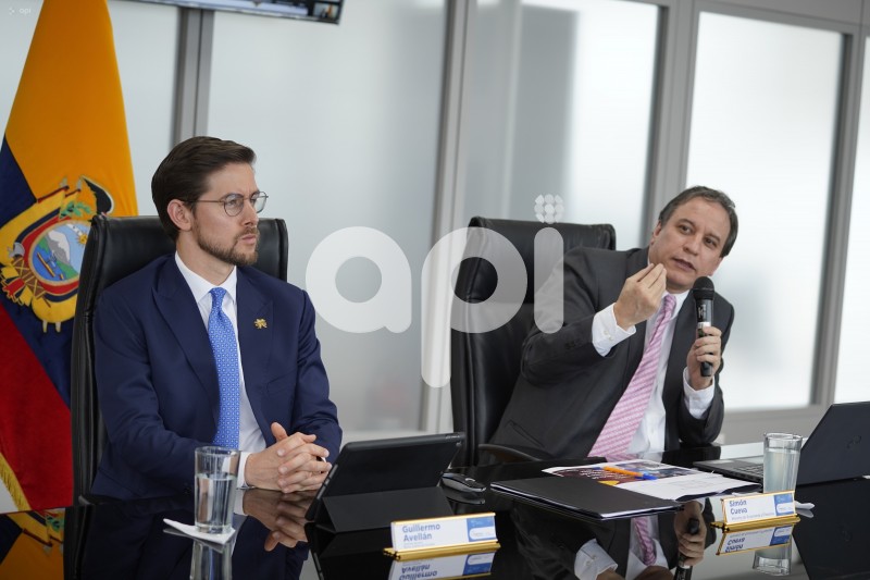 UIO-CONVERSATORIO-FINANZAS-CUEVA