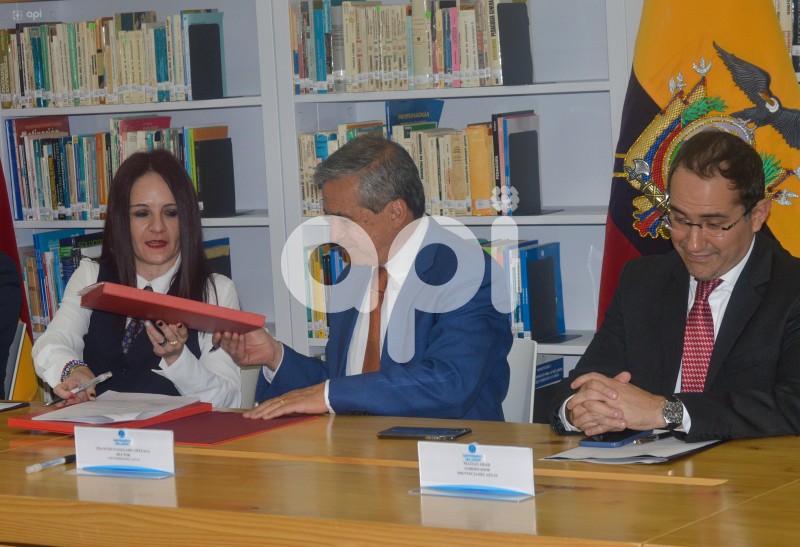 CUE-FIRMA-CONTRATO-HOSPITALES