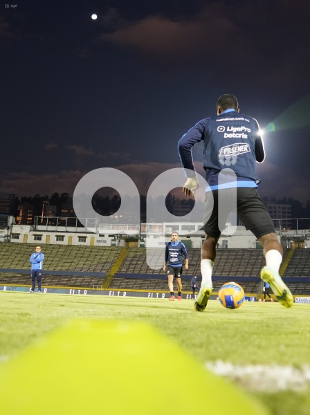 FBL-LIGAPRO-CATOLICA-CUMBAYA