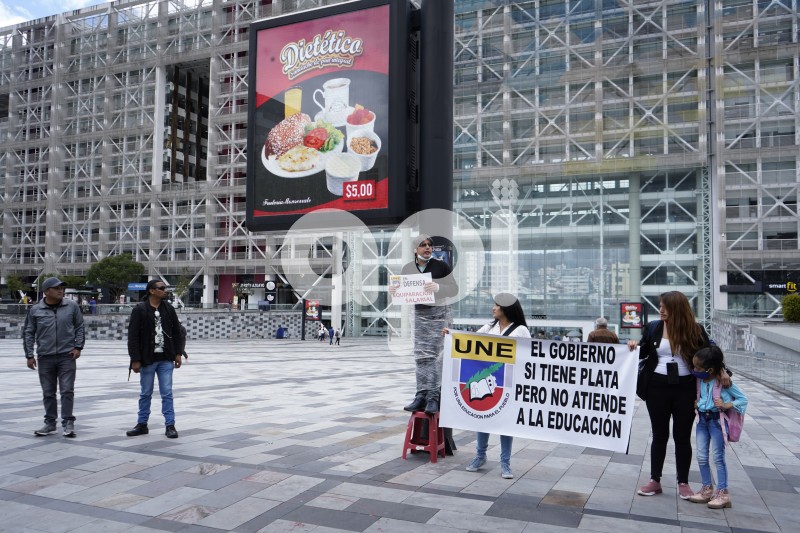 UIO-ENCADENADOS-UNE