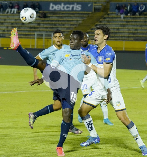 FBL-LIGAPRO-CATOLICA-CUMBAYA