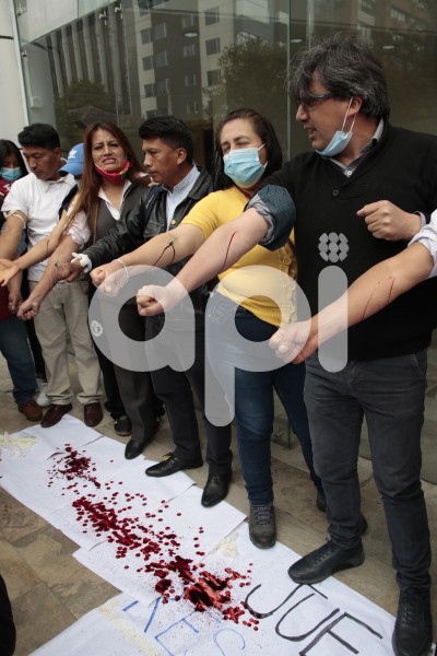 UNE-DESANGRE