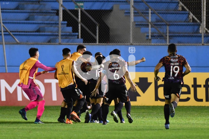 FBL-SUDAMERICANA-9OCT-GUAIRENA