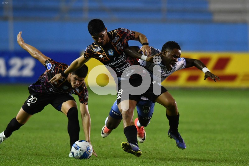 FBL-SUDAMERICANA-9OCT-GUAIRENA