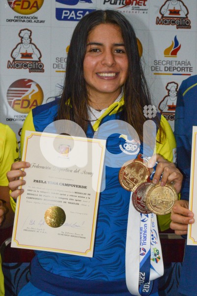 CUE-RECONOCIMIENTO-TRIATLONISTAS