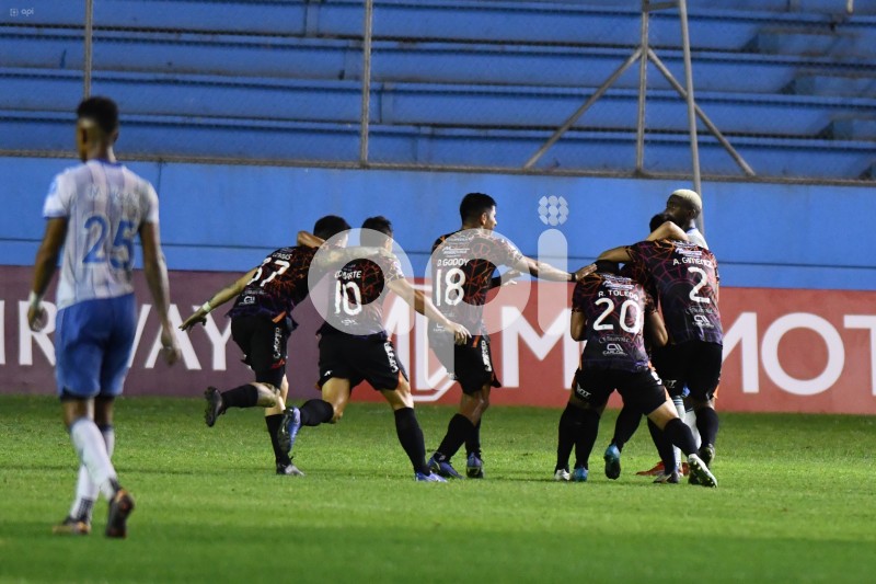 FBL-SUDAMERICANA-9OCT-GUAIRENA
