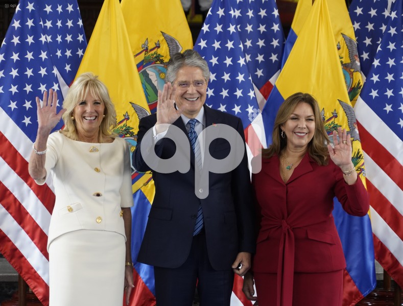 LASSO-PRIMERA-DAMA-ESTADOS-UNIDOS