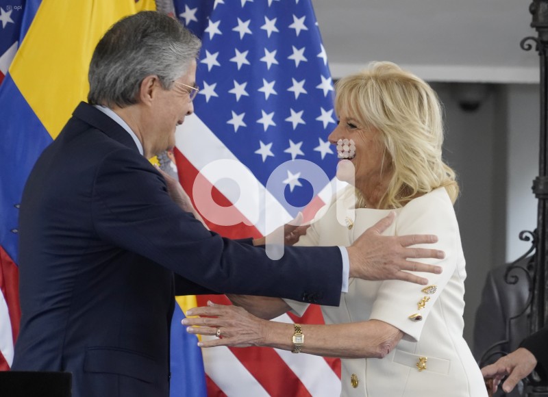 LASSO-PRIMERA-DAMA-ESTADOS-UNIDOS
