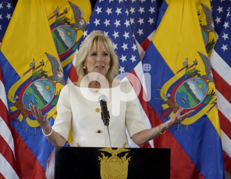 LASSO-PRIMERA-DAMA-ESTADOS-UNIDOS
