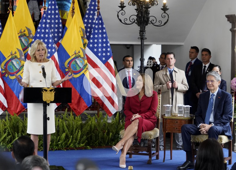 LASSO-PRIMERA-DAMA-ESTADOS-UNIDOS