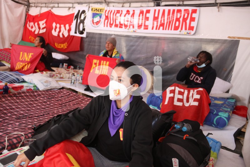 UNE-FIN-HUELGA-HAMBRE