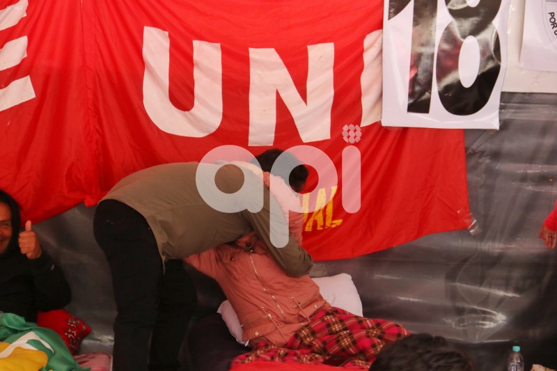 UNE-FIN-HUELGA-HAMBRE