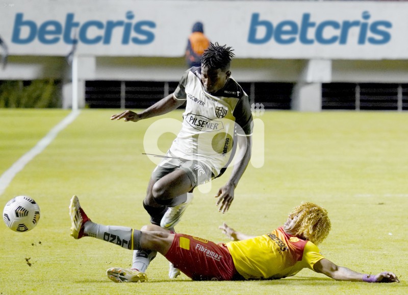 FBL-LIGAPRO-AUCAS-BARCELONA