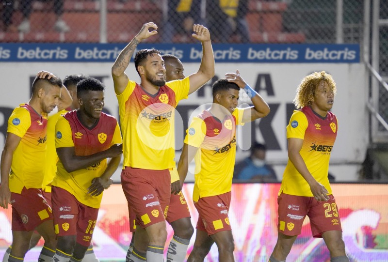 FBL-LIGAPRO-AUCAS-BARCELONA