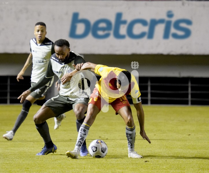 FBL-LIGAPRO-AUCAS-BARCELONA