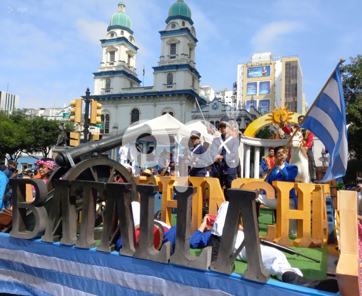 GYE-DESFILE-BATALLA PICHINCHA
