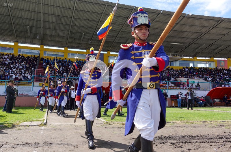 CUE-HOMENAJE-BATALLA-PICHINCHA