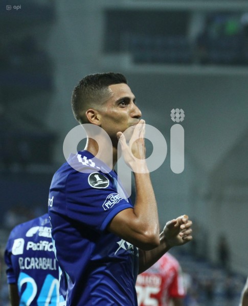 FBL-LIBERTADORES-EMELEC-PETROLERO