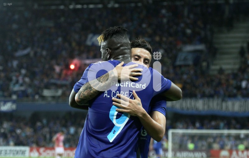 FBL-LIBERTADORES-EMELEC-PETROLERO
