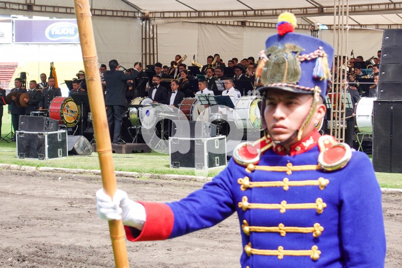 CUE-HOMENAJE-BATALLA-PICHINCHA