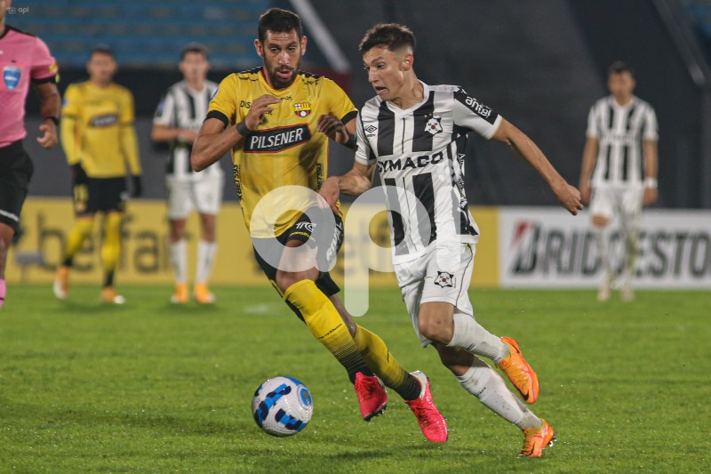 FBL-SUDAMERICANA-WANDERERS-BARCELONA